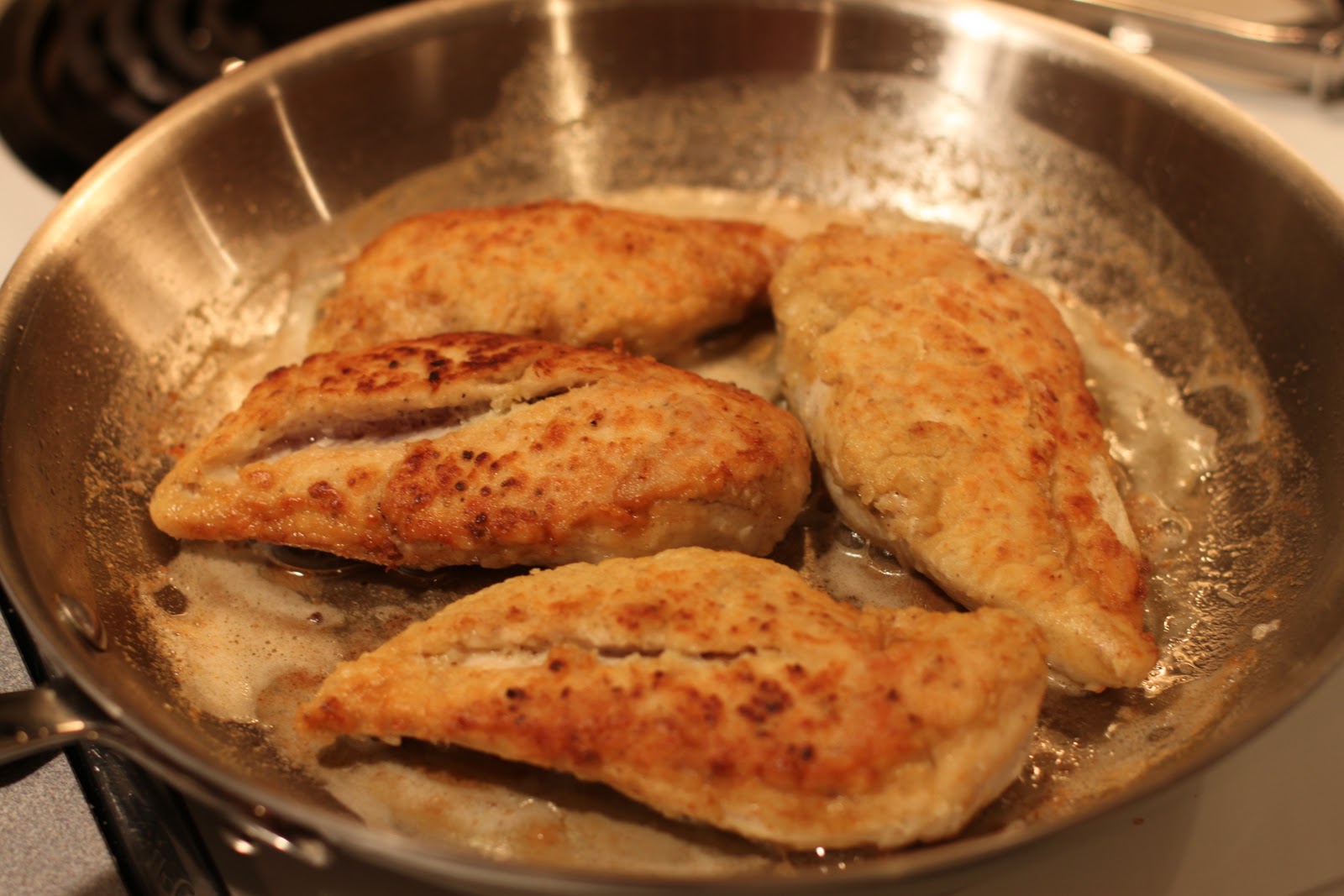 Directions Tender and juicy, perfectly baked chicken breasts! One of my favorite chicken recipes and the ONLY method you will need for making baked chicken. How to make juicy and tender oven baked chicken breasts with just one simple method! You heard that right: The one and ONLY method you will need for.